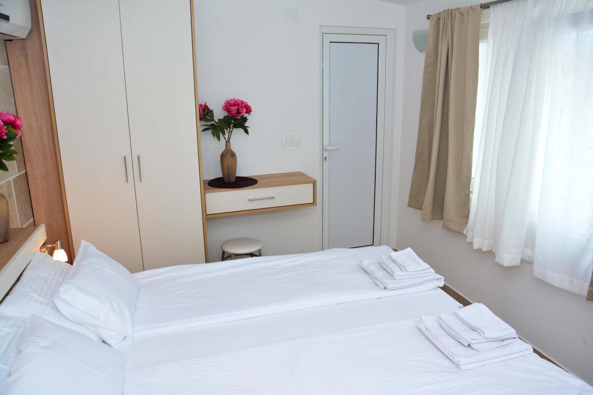 Apartments Harmonia Tivat Szoba fotó